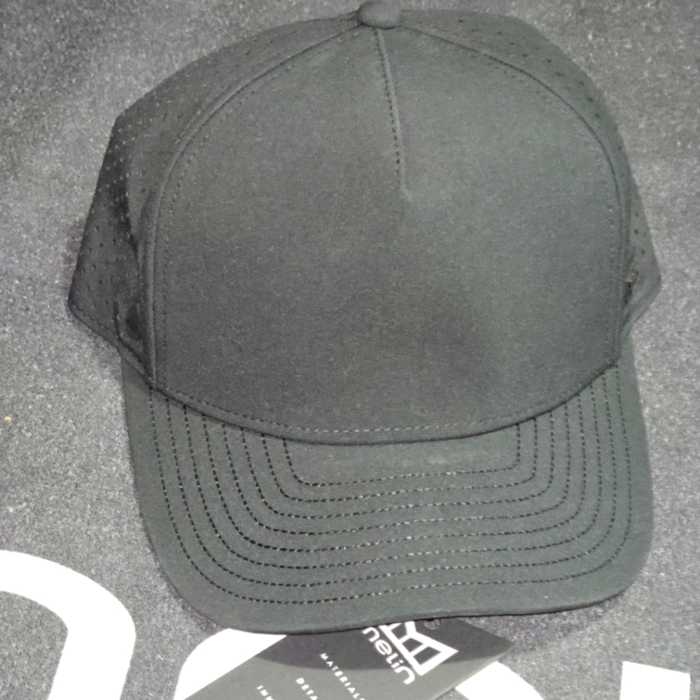 Melin Hydro Odyssey Black Classic Size Snapback